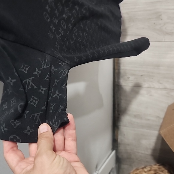 Louis Vuitton shirt - Picture 7 of 8